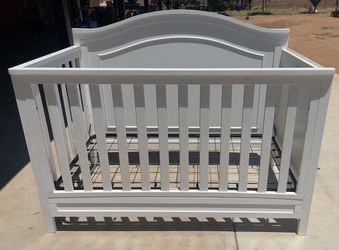 Crib (with or without mattress)