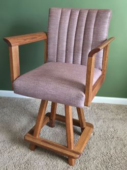 Set of 4. Solid Oak, Counter Height Swivel Dining Chairs