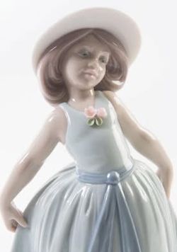Retired Lladro Chiquita Saludo Spring Is Here Porcelain Figurine 6275
