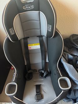 Graco Extend2Fit Convertible Car Seat – Good Condition