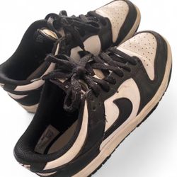 Nike Dunks 