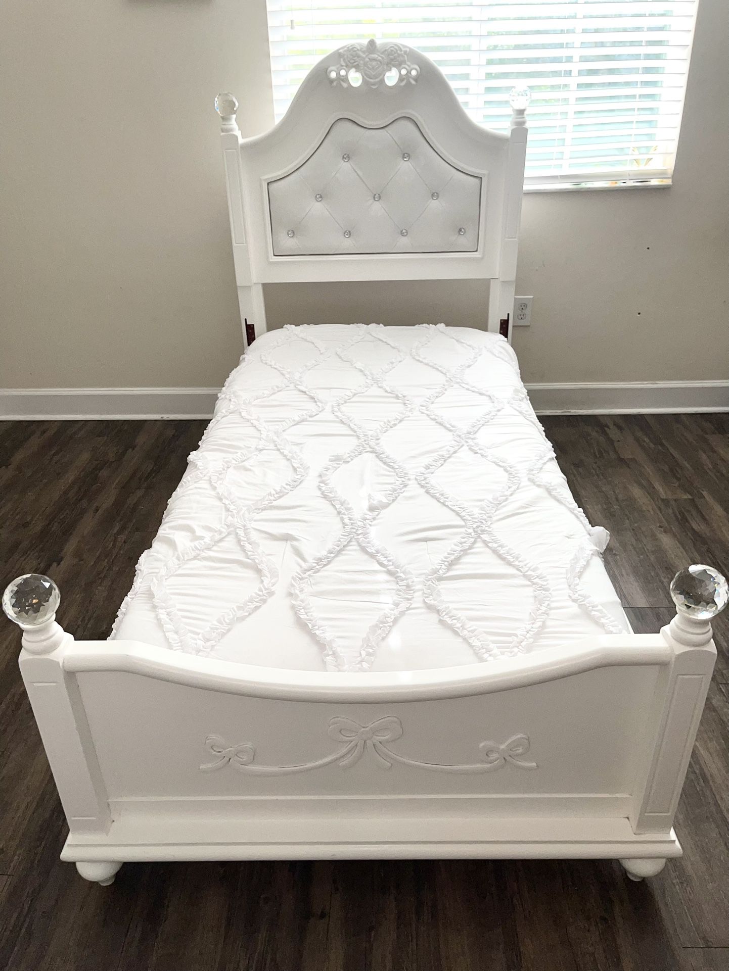 Bed Frame And Mattress 