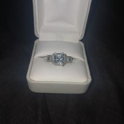 Sterling silver ring amethyst Stone.
