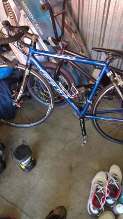 Felt F60 Road Bike Blue