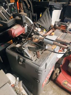 Trim saw