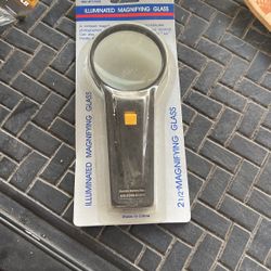 Illuminated Magnifying Glass