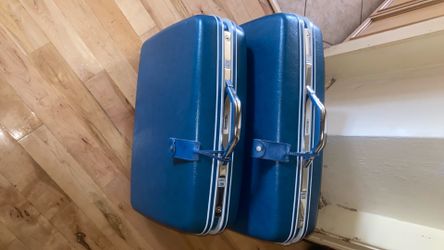 Rare vintage light blue samsonite luggage suitcases pristine condition