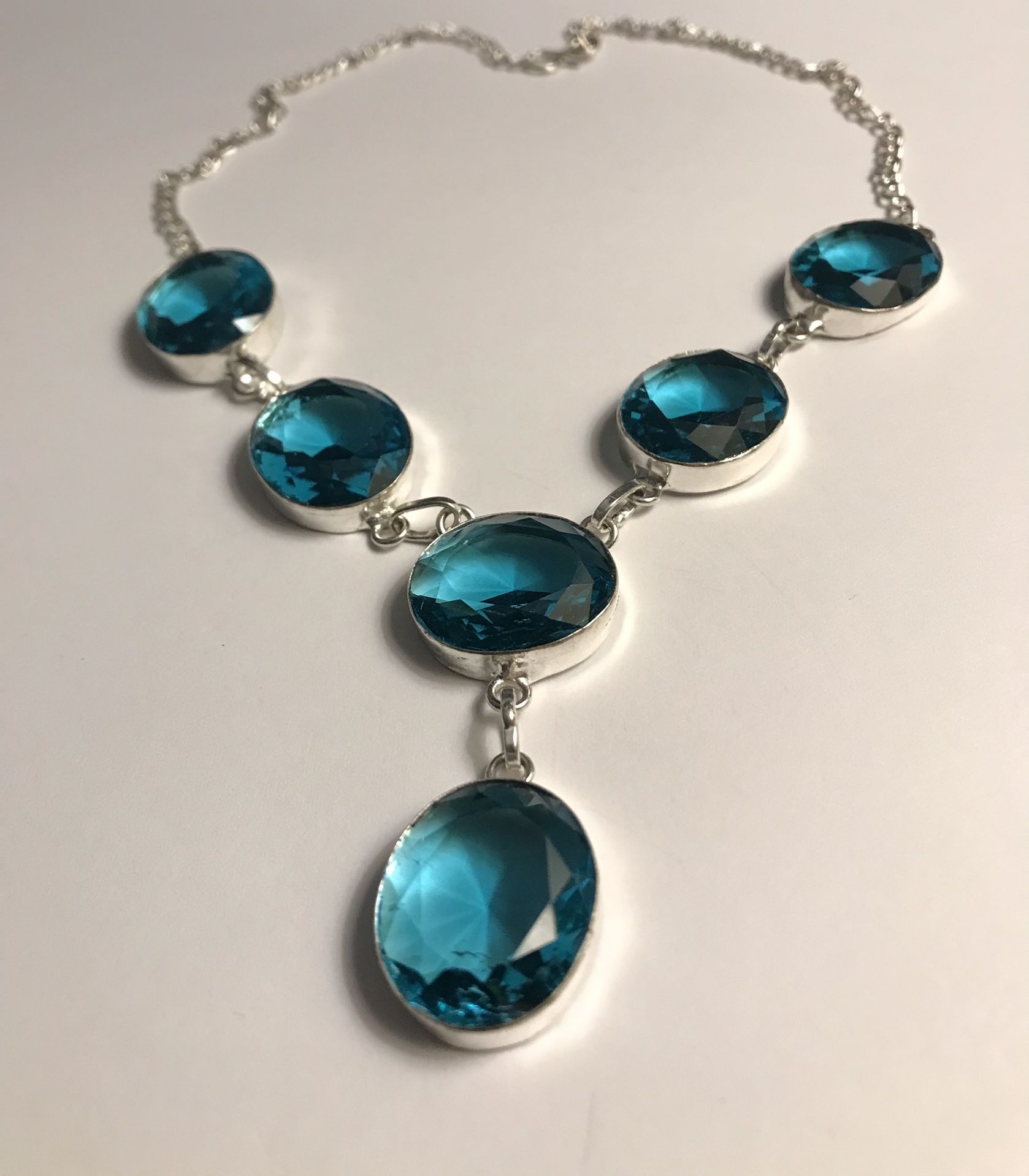 Stunning 925 Sterling Silver Necklace