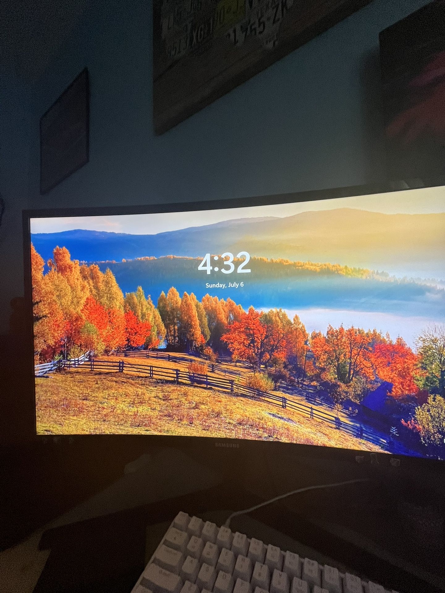 Samsung 27” Curved monitor