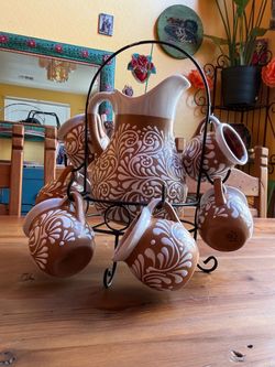 Talavera set with metal stand