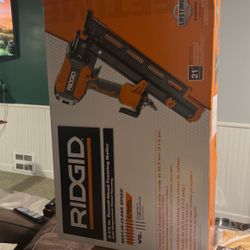 Rigid 3-1/2” Round-Head Framing Nailer (21 Degree) 