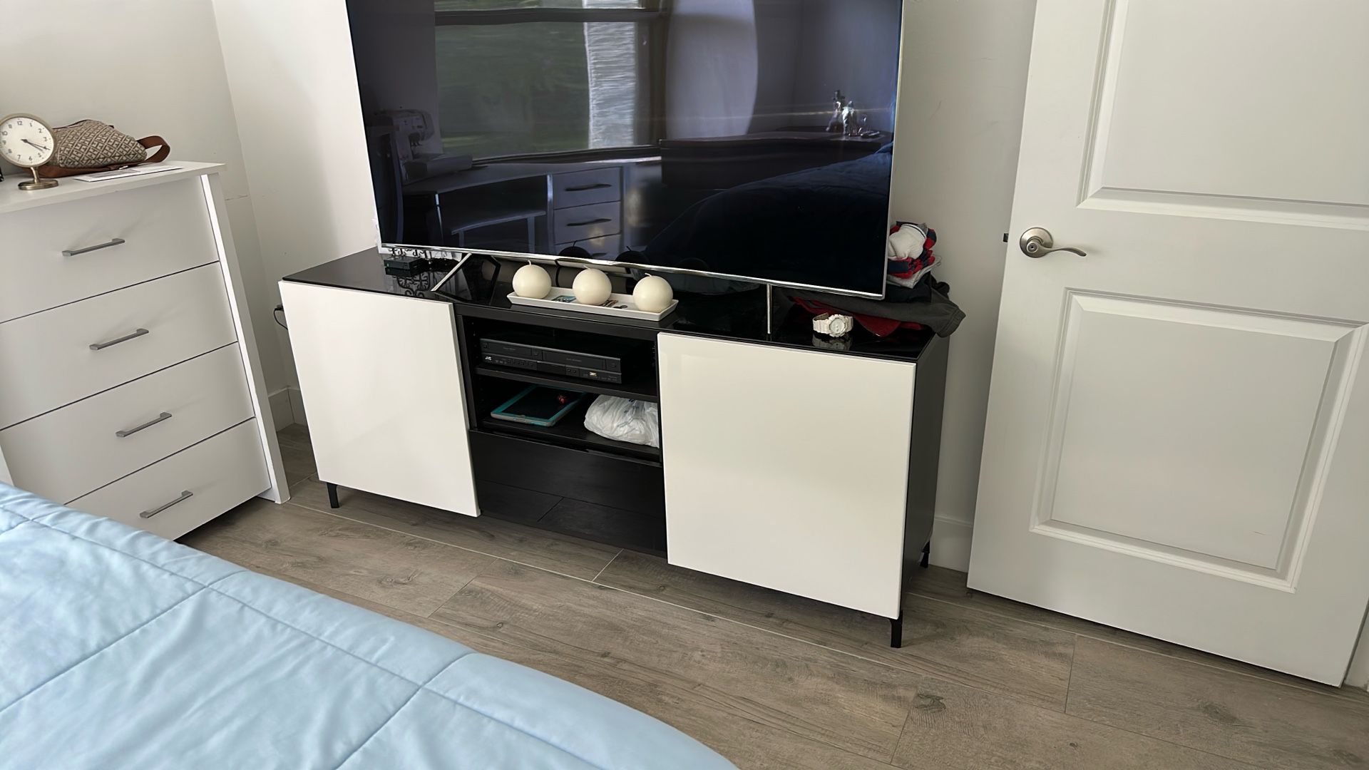 Tv Stand And Cabinets