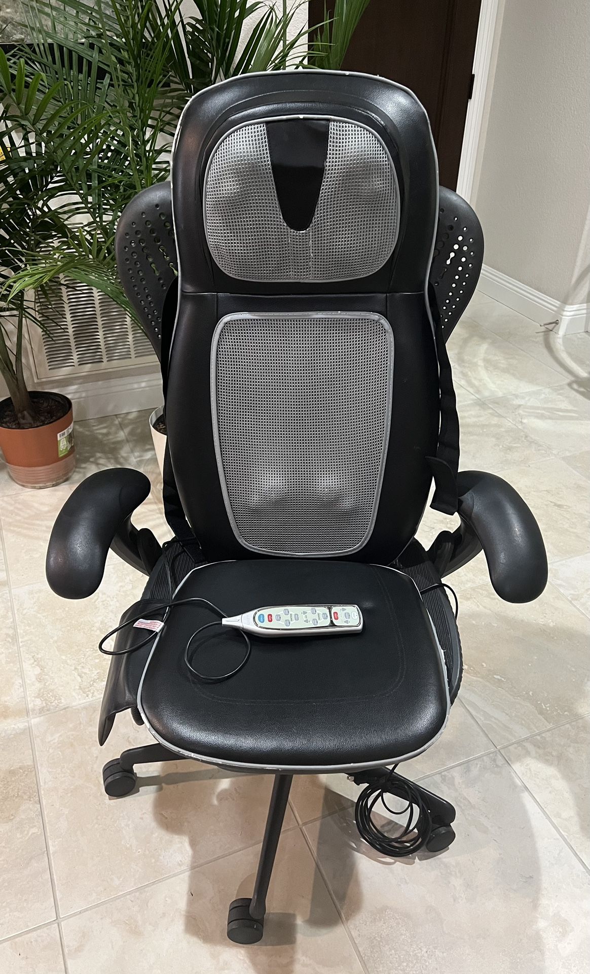 Homedics Shiatsu Heated Back and Shoulder Chair Massager