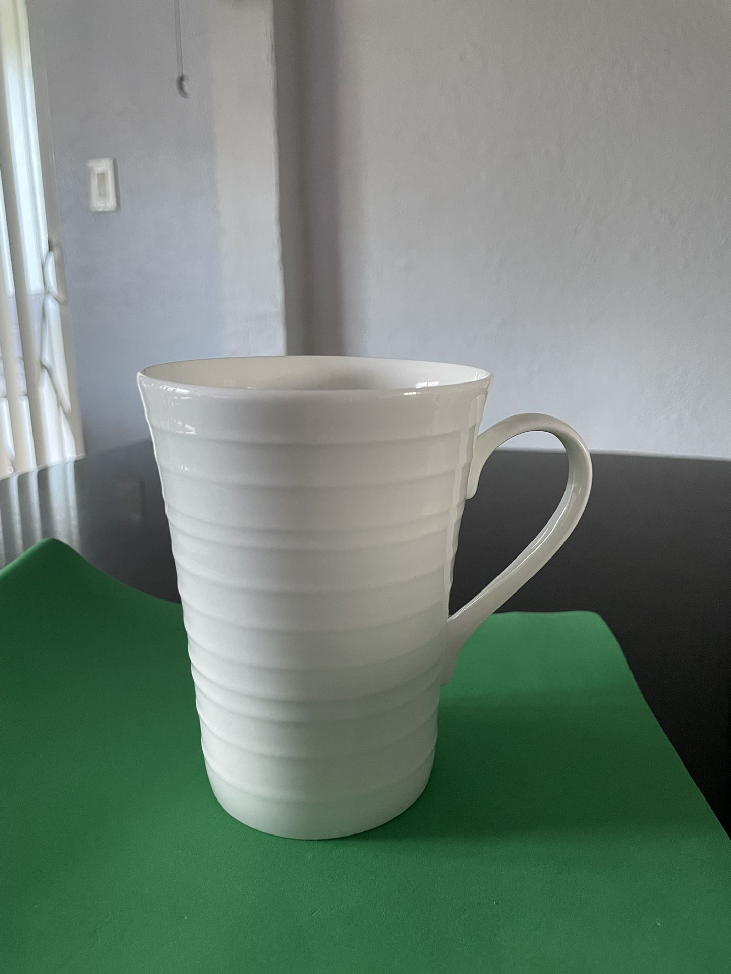Mikasa swirl bone China mug