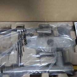 19.5" inch. Single Handle Kitchen Pull Down Faucet w Sparyer Fit for 1 & 3 Hole w 3 Working Modes