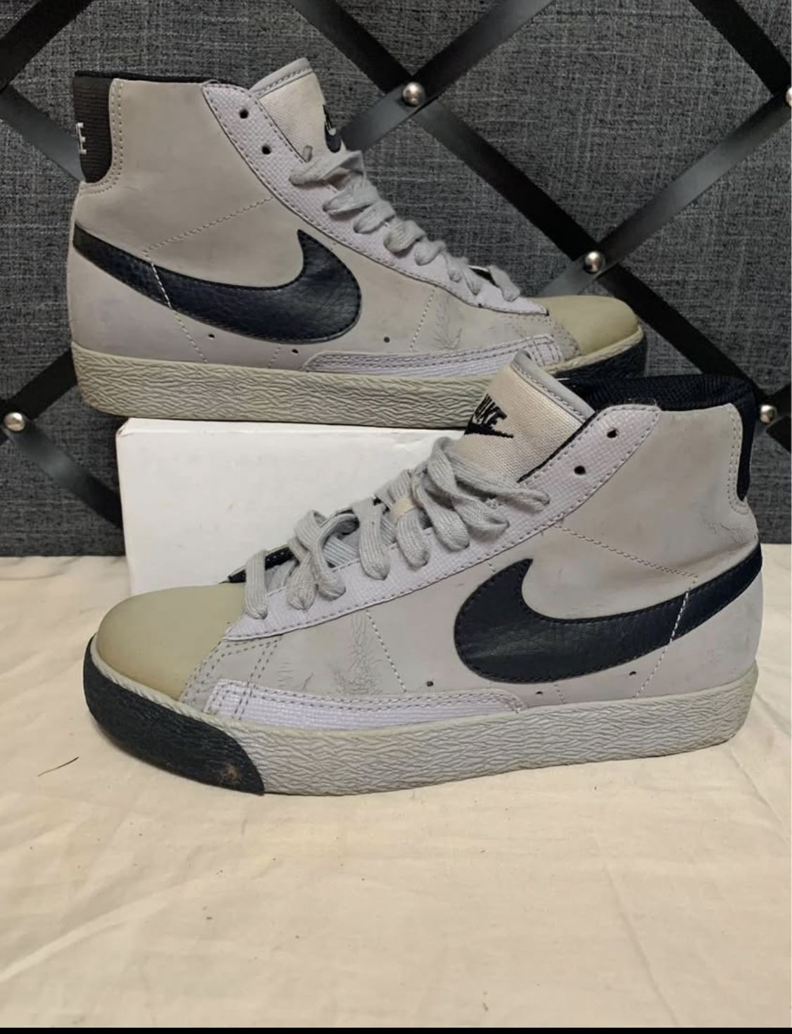 Nike blazer grey Youth Size 5 Cracking On Shoes See Pictures.