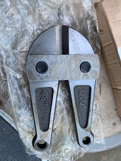 Metal cut off jaws, bolt, rebar and center cutter