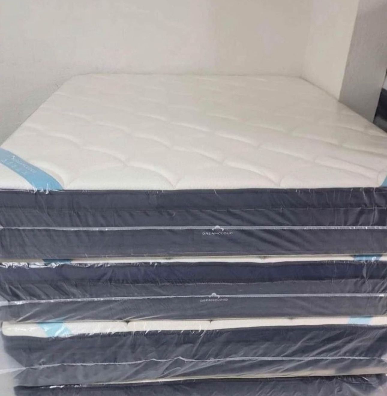 Dreamcloud Premier King Mattress (Free Delivery)