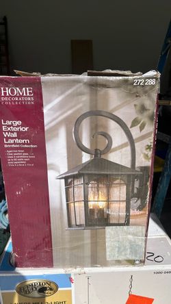 Exterior wall lantern