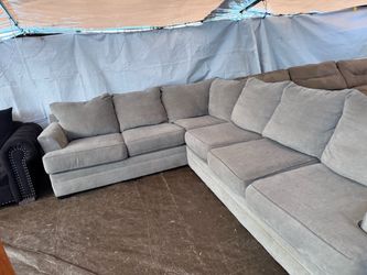 Breakout great condition clean we sell that I’m delivery $40 local