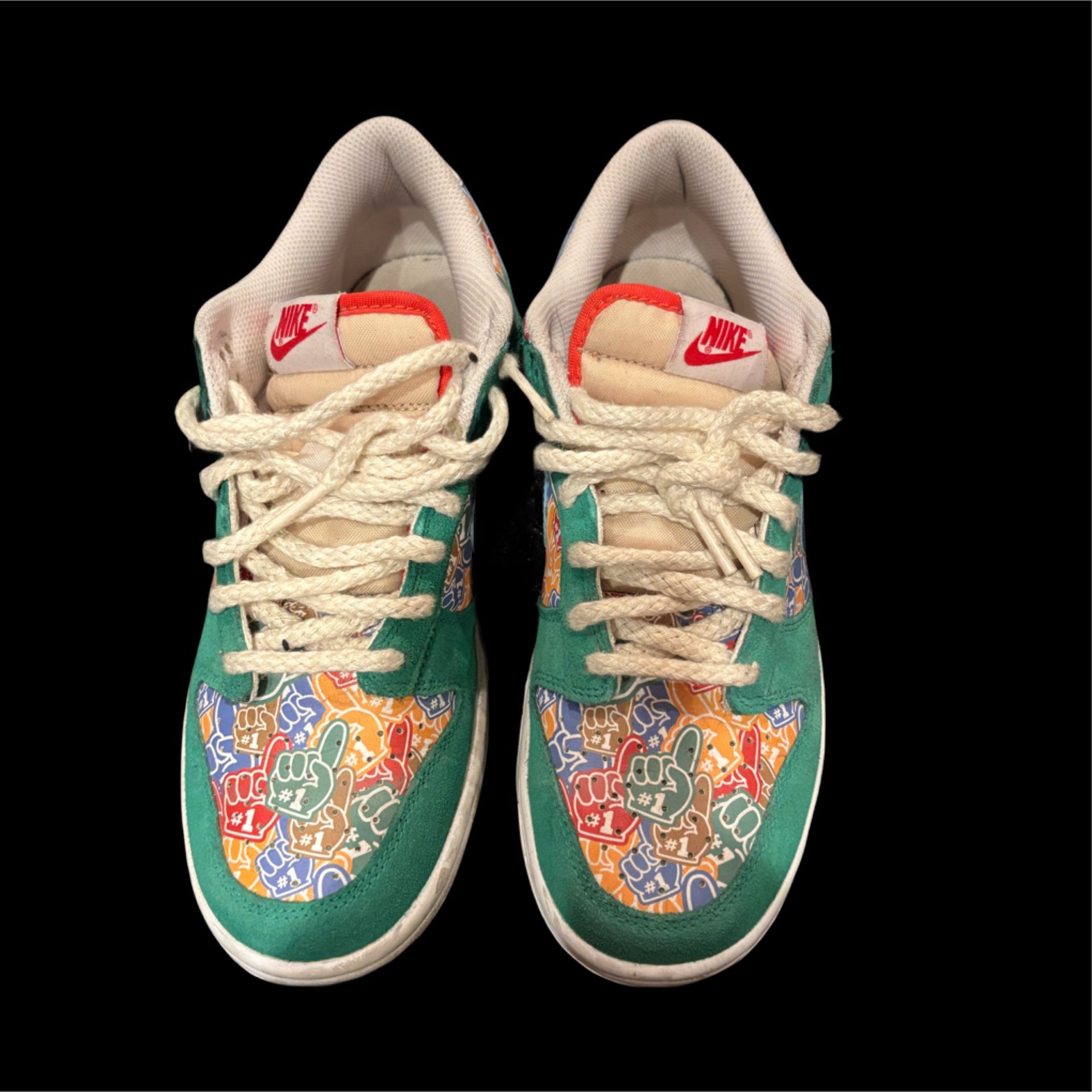 foam finger dunks 