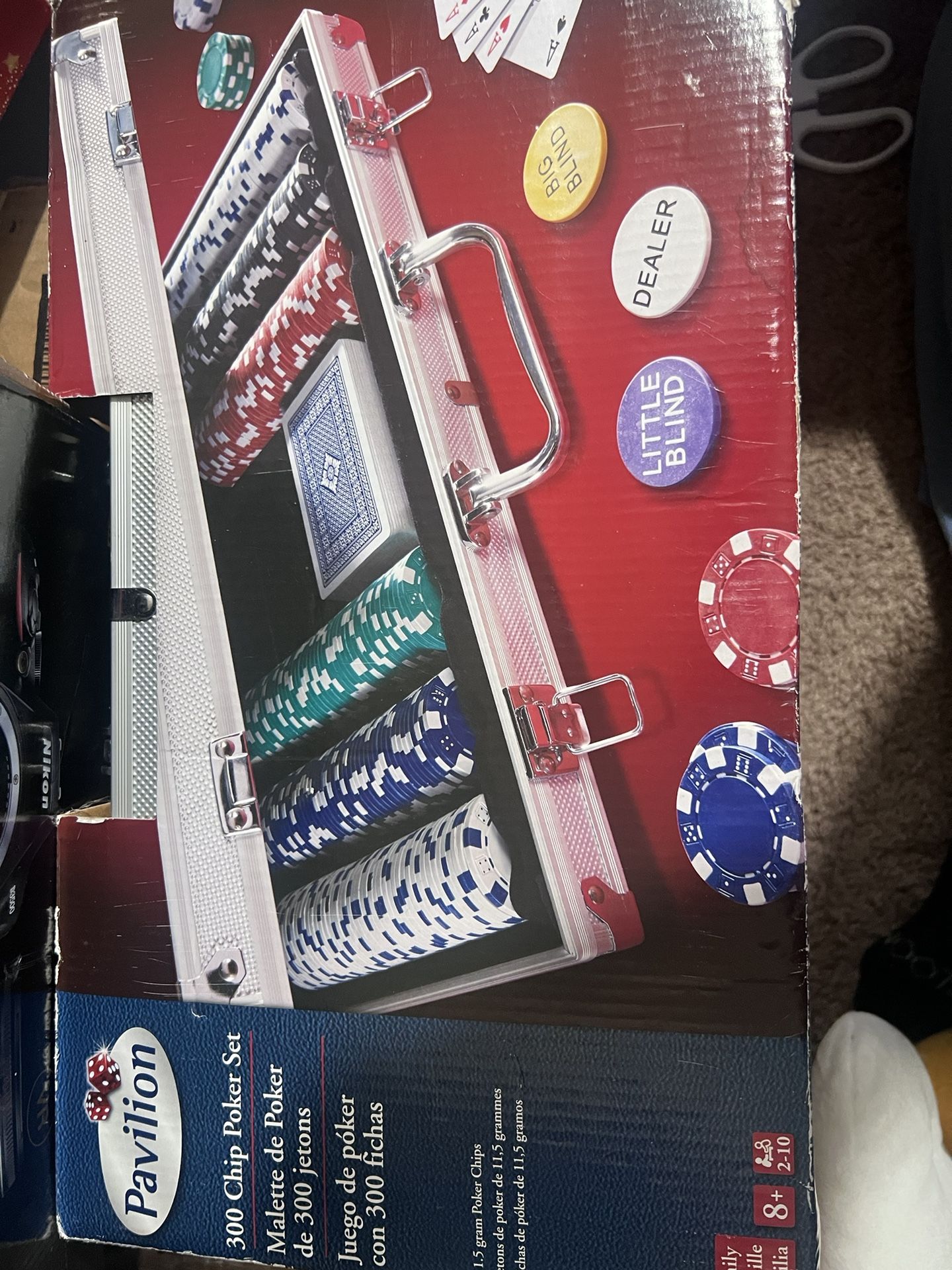 New Pavilion 300 Chip Poker Set