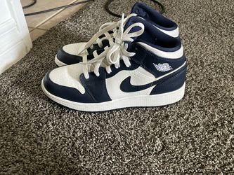 Nike size 6/6.5 women’s