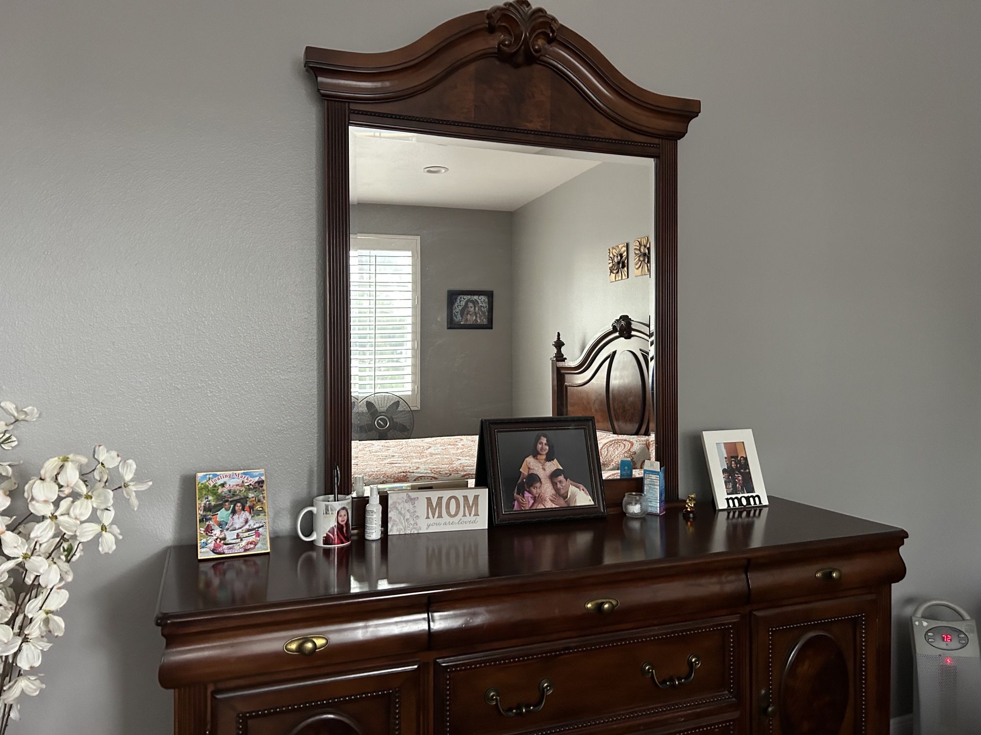 Bedside Dresser with Mirror