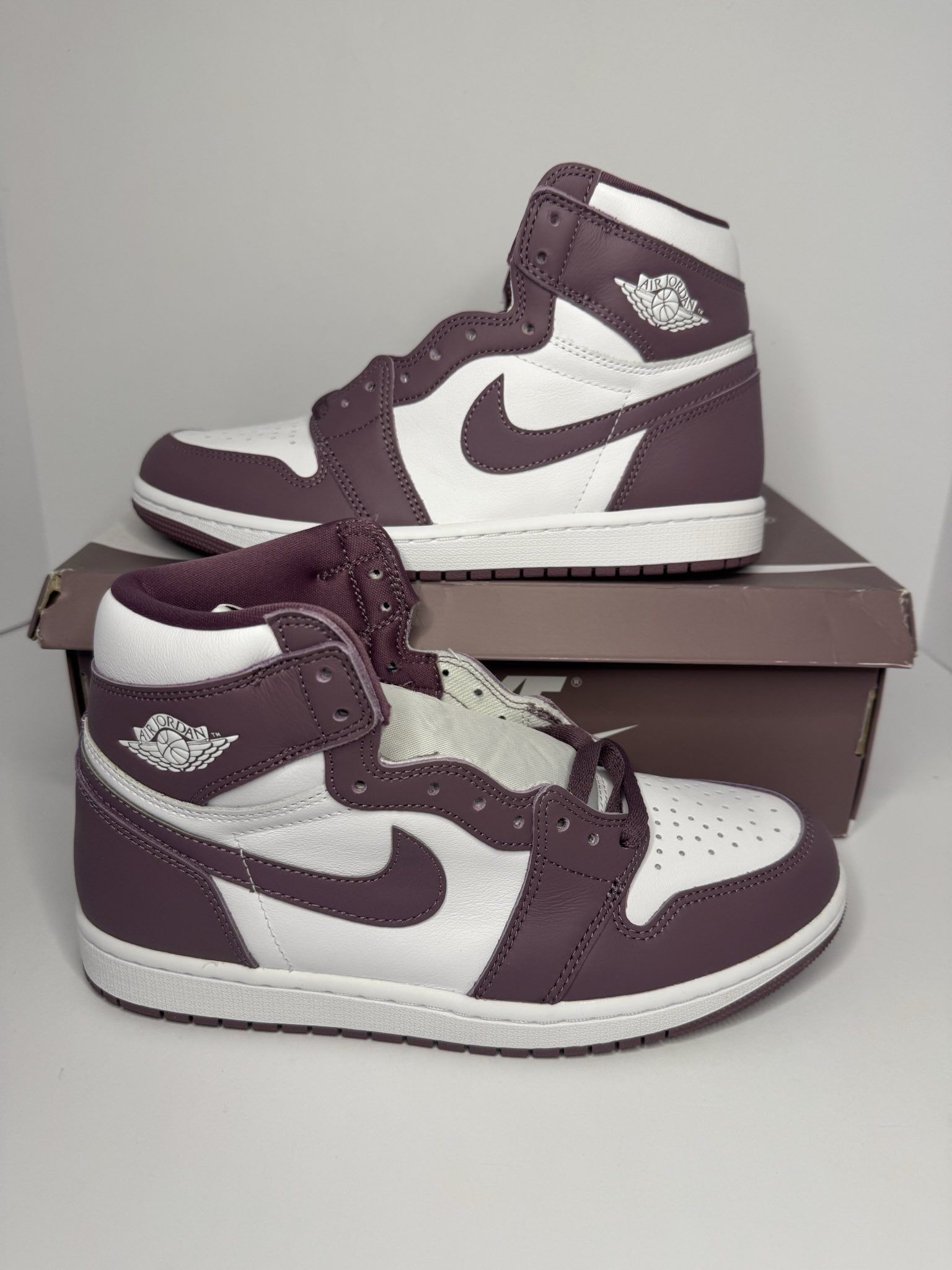 Jordan 1 High OG Mauve Size 8.5W – DS $125 OBO 💜