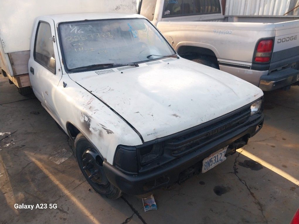 1991 Toyota Truck For Parts