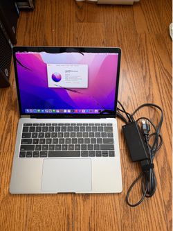 MacBook Pro 13” 2017/8GB RAM/128GB SSD/Fully Functional/Screen Glitch