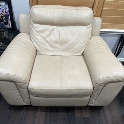 Couch, Recliner, Furniture $110 OBO 