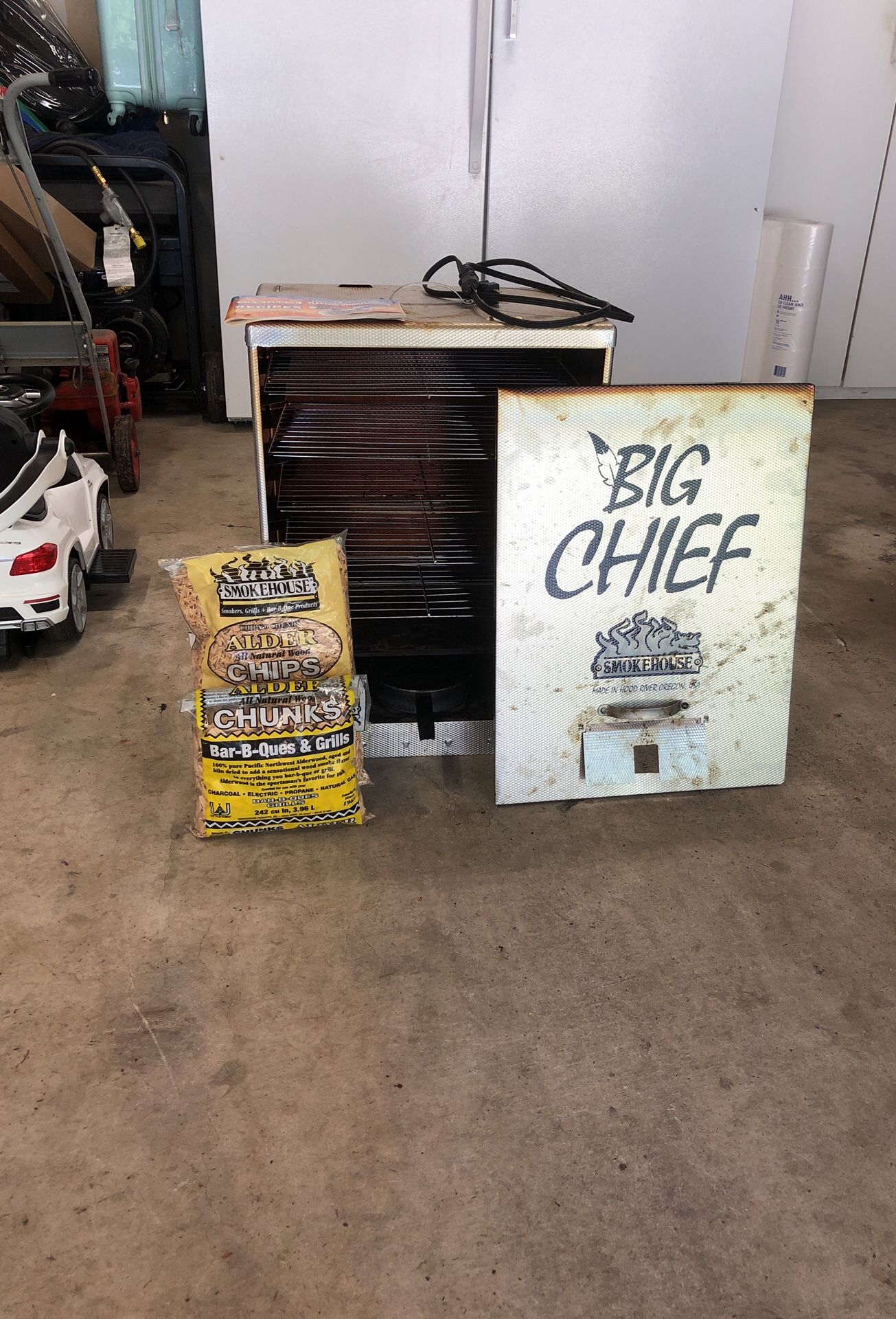 Big chief electric smoker