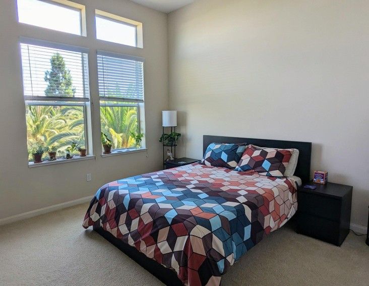 Queen Bedroom Set + FREE Sit-stand Office Desk