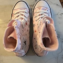 Girl Converse