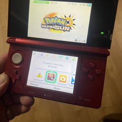 Nintendo 3DS w/ 4 Pokemon Games + Carrying Case 