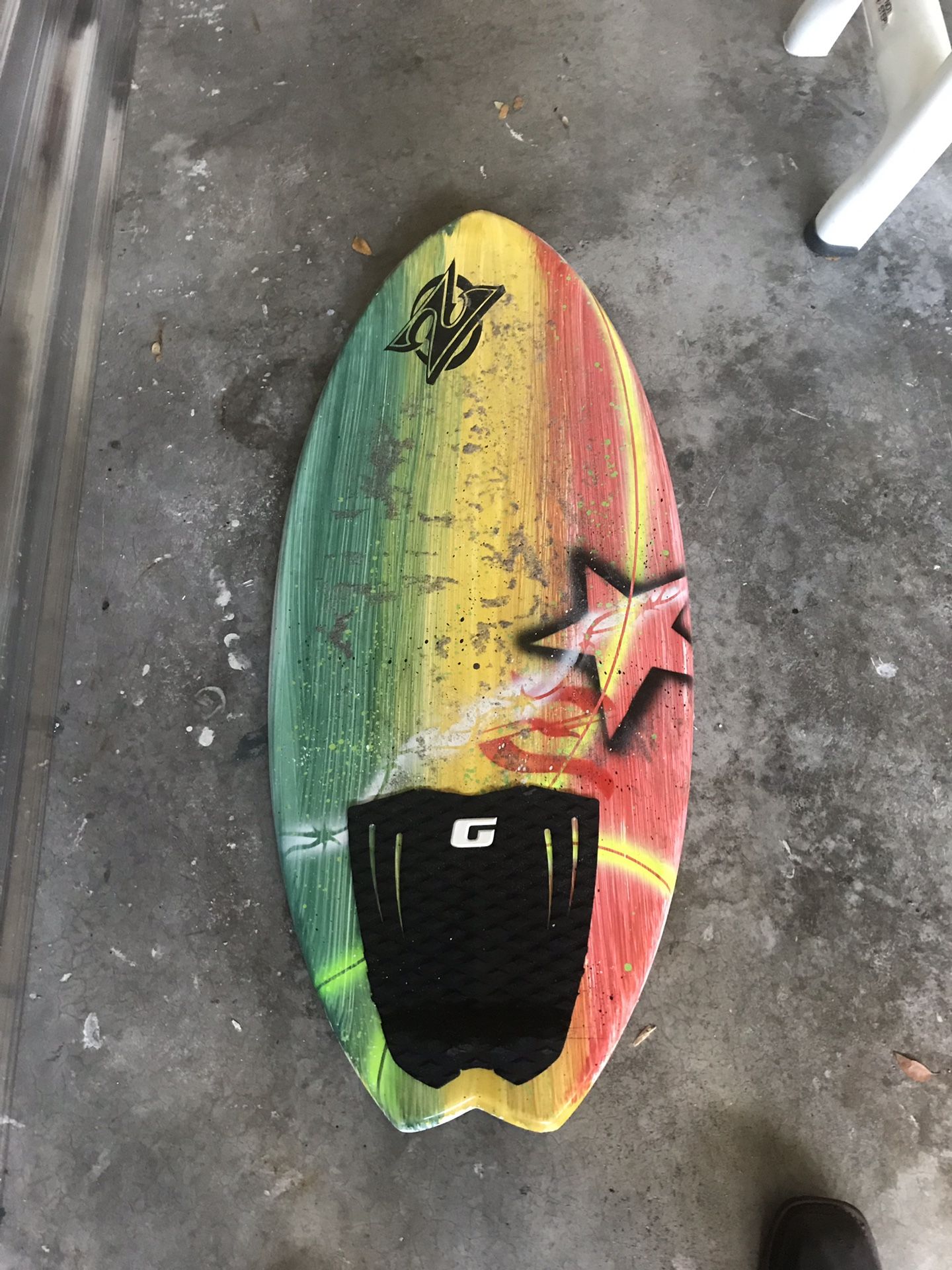 Zap fishtail skimboard