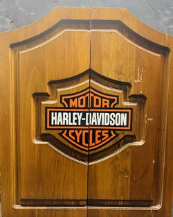 H-D Bar & Shield Dartboard Cabinet Kit