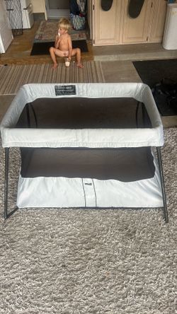 Babybjorn pack and play crib