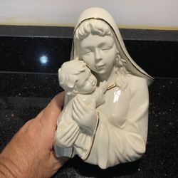 MIKASA Madonna & Christ Child Figurine White Fine Porcelain & 24k Gold Trim 7”