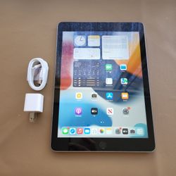 Apple iPad 6 - Wifi - Like New 