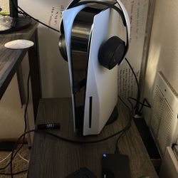 PS5 W/ Disc Drive. Controller And pulse 3D Wireless Headset 