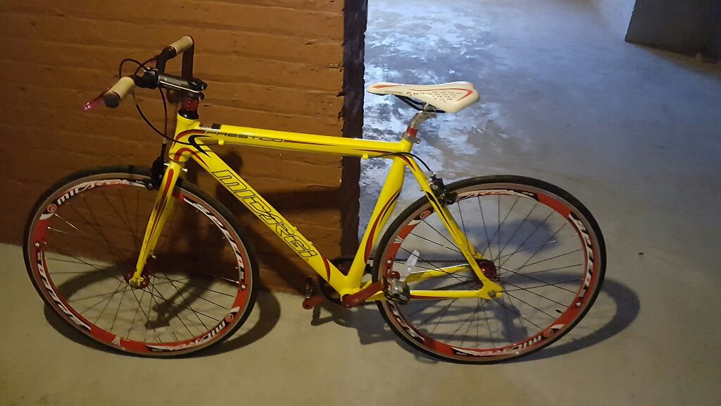 MICARGI PRESTIGIO FIXED GEAR SINGLE SPEED URBAN FIXIE TRACK BIKE .