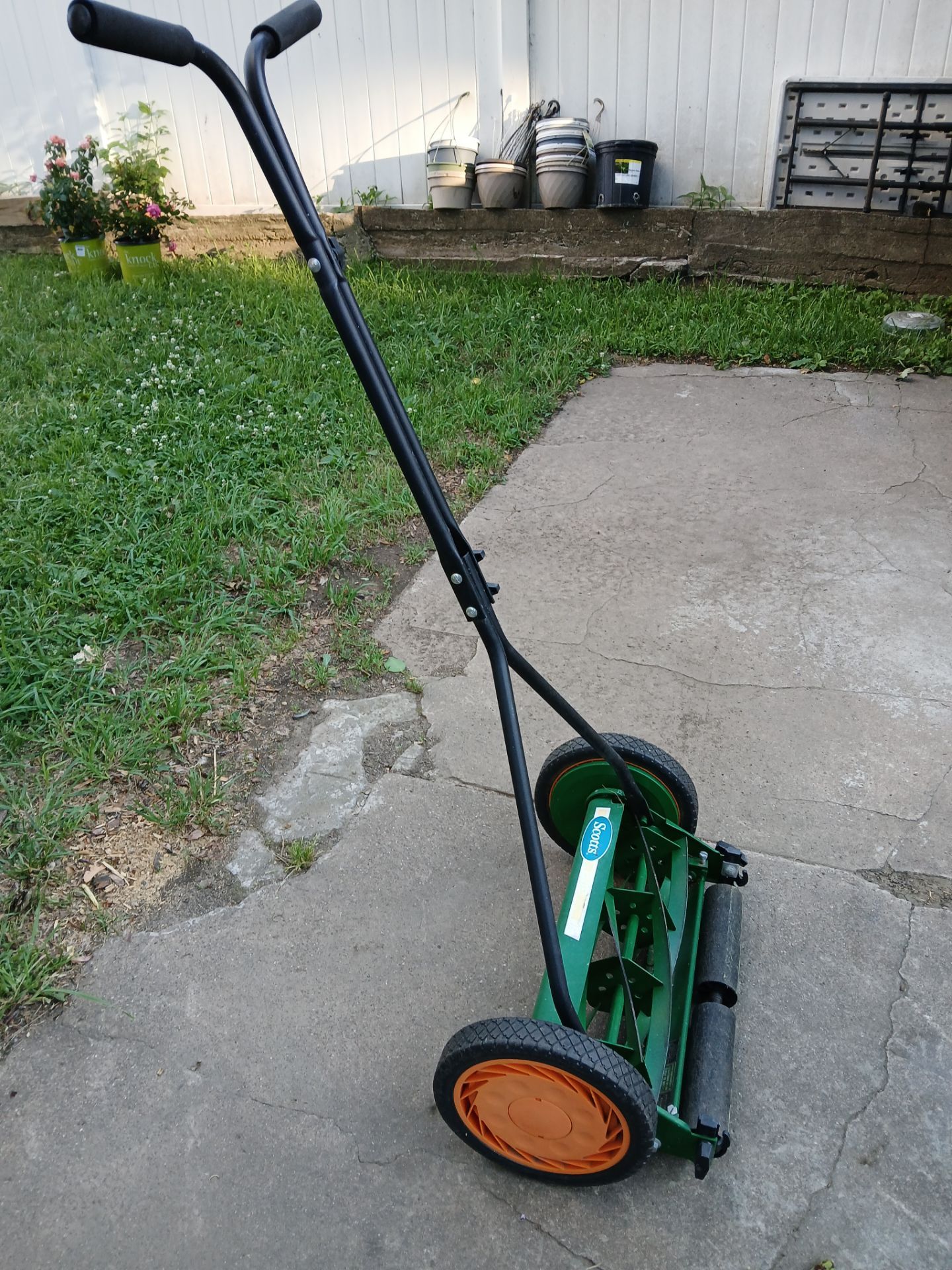 Scotts Elite 16" mower