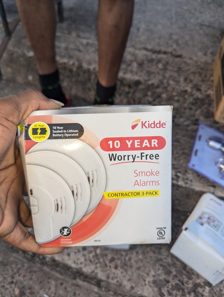 Fire And CO2 Detectors 