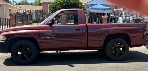1995 Dodge Ram Truck