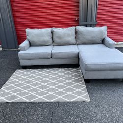 Sectional Couch!! Delivery Available 🚚!! Dimensions: 94” Length x 34” Height x 38” Depth ( 65” Depth Chaise)