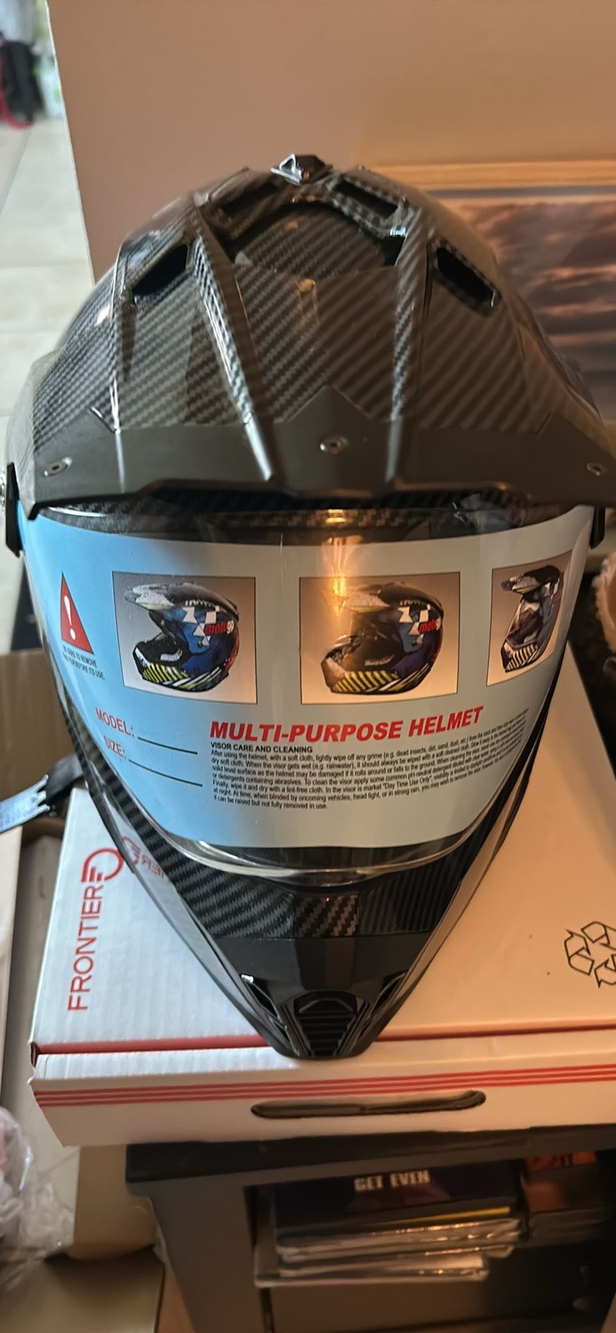 Unisex Adult Carbon Fiber Medium Helmet