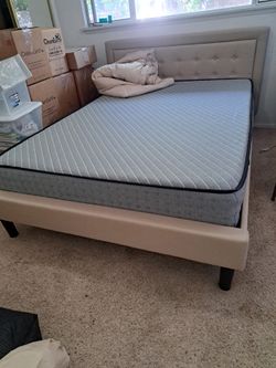 MOST COMFORTABLE BED EVER. 12 IN SIENNA MEMORY FOAM MATTRESS AND FRAME WITH HEAD AND FOOT BOARDS LIGHTWEIGHT
