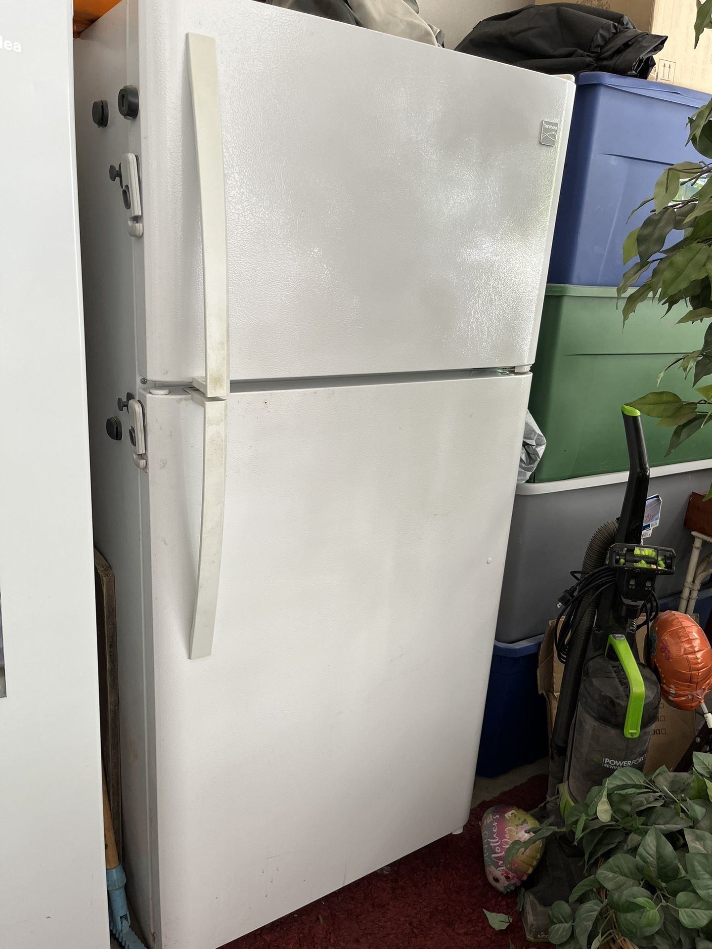 Refrigerator